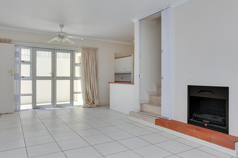 To Let 3 Bedroom Property for Rent in Claremont Western Cape